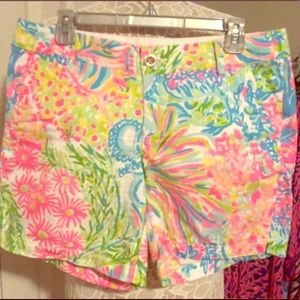 EUC Lilly Pulitzer Lovers Coral Callahan Shorts 12